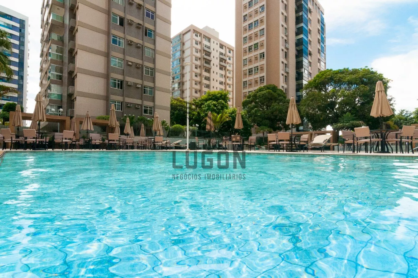 Apartamento Beira-Mar 80m² à Venda na Mata da Praia, Vitória – ES